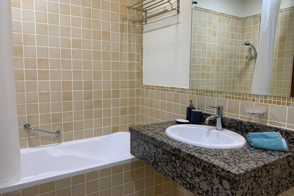 Beautiful Apartment With Amazing Sea Views 두바이 외부 사진