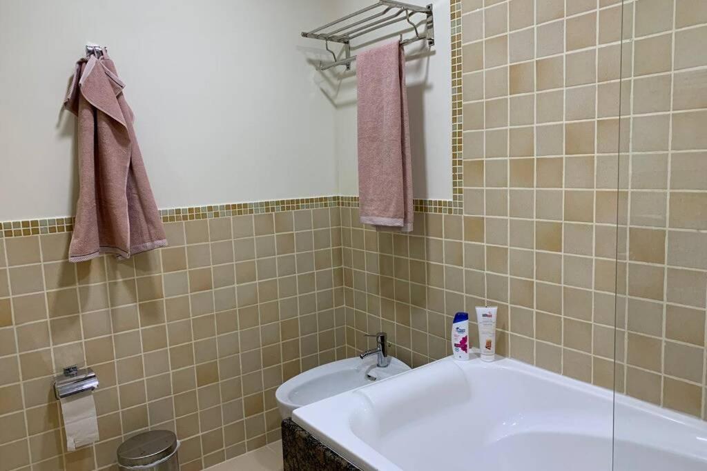 Beautiful Apartment With Amazing Sea Views 두바이 외부 사진